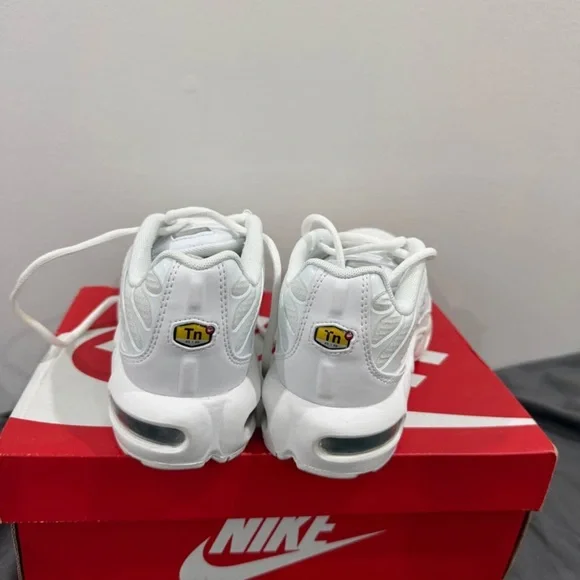 Nike Air Max Plus (GS) - Picture 4 of 6
